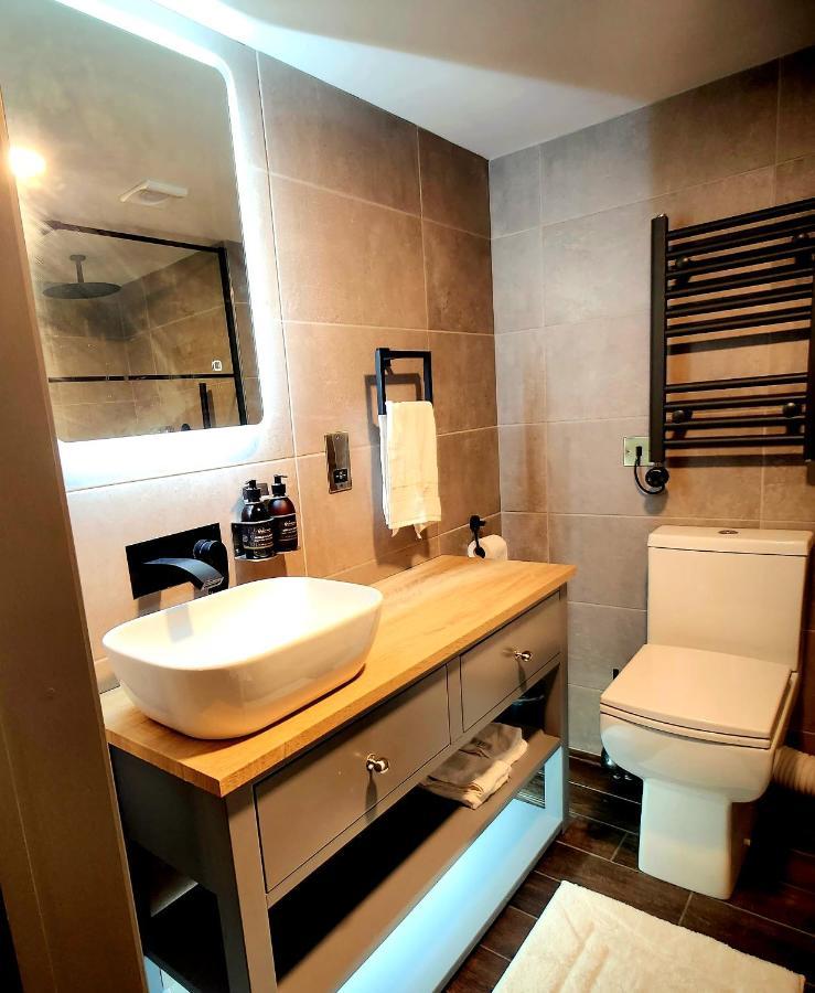Pinnacle Hotel *