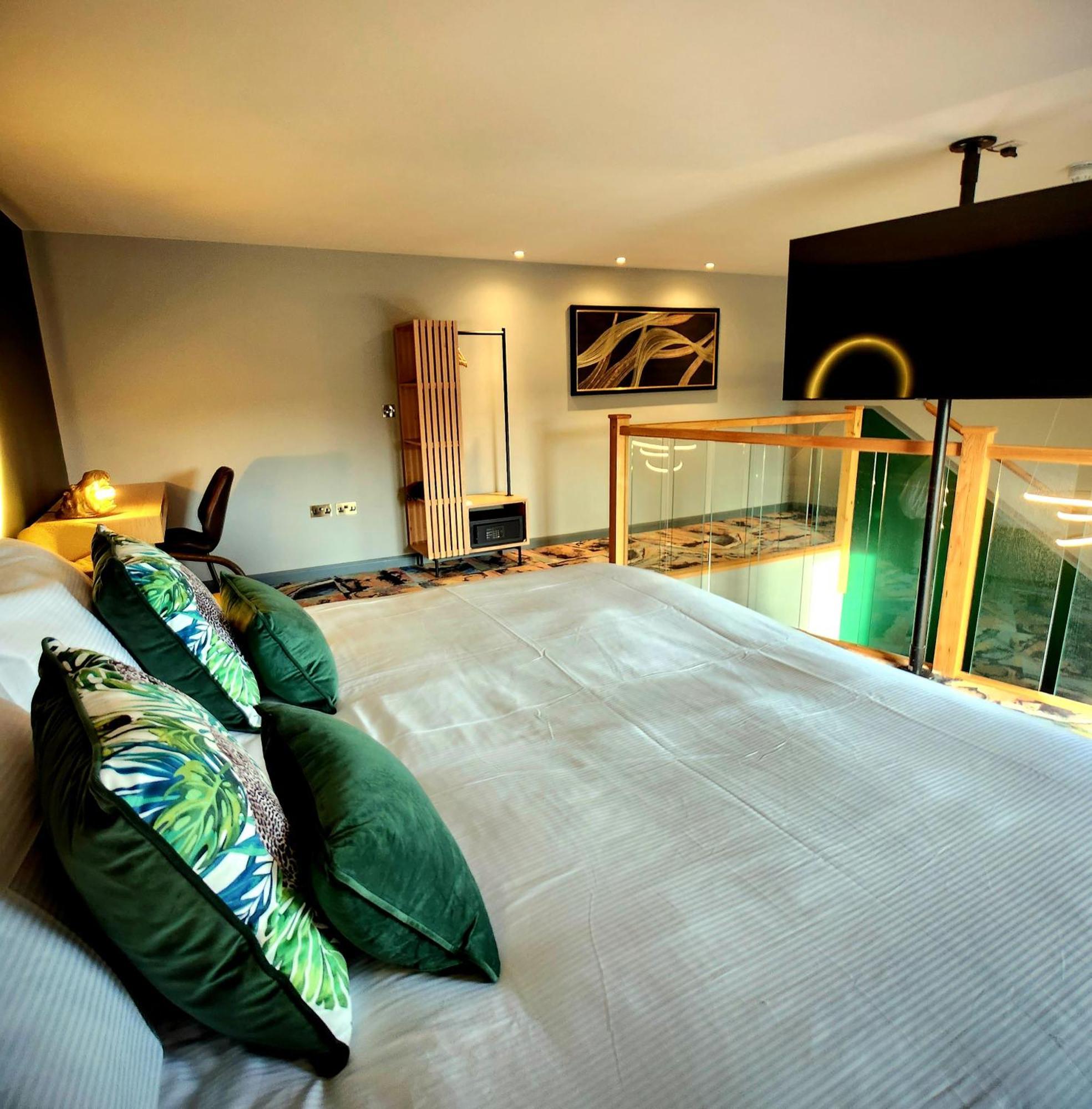 Hotel Pinnacle *