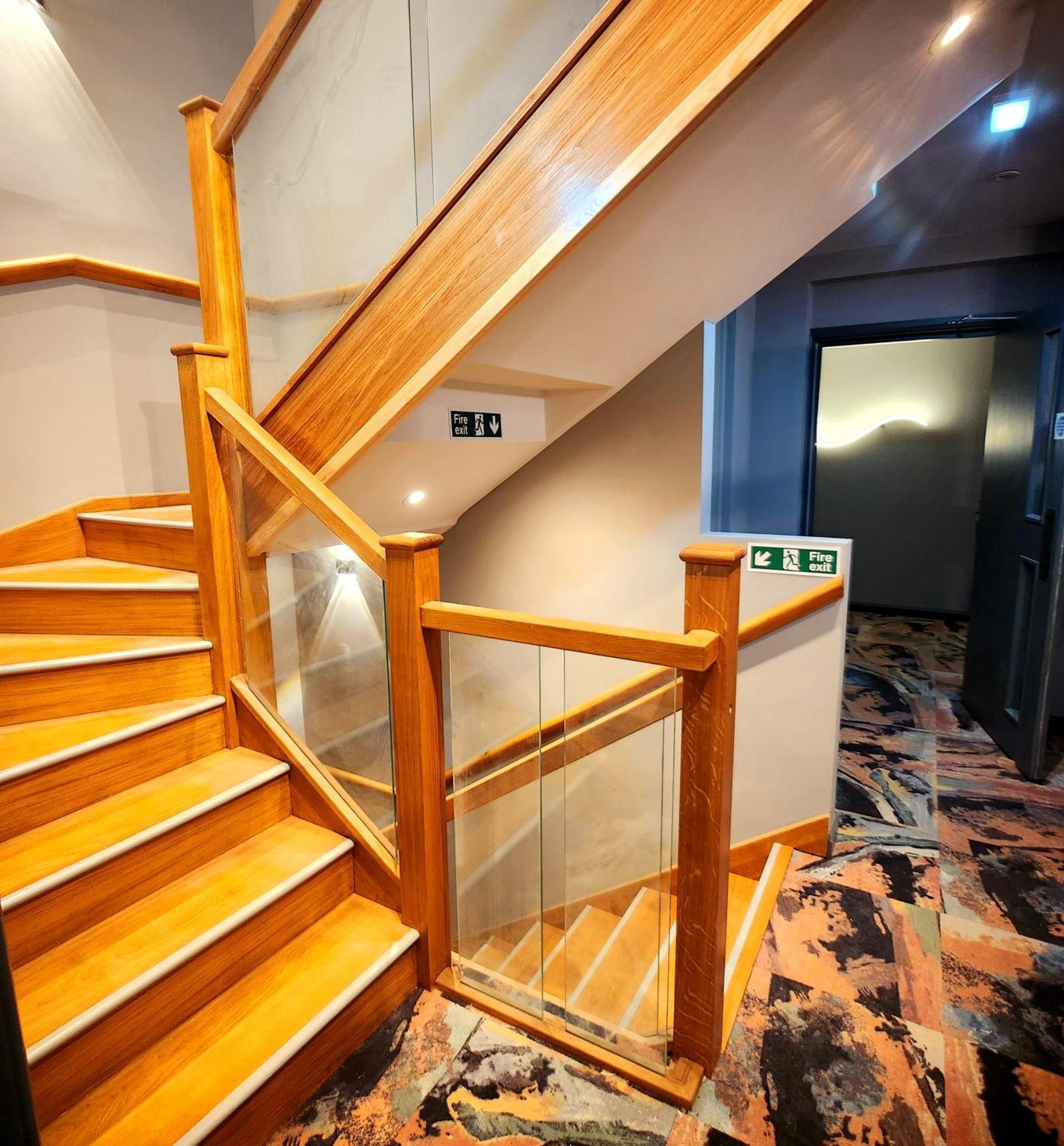 Pinnacle Отель
